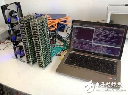 与笔记型电脑连接的42台、共756颗CPU的Parallella 丛集